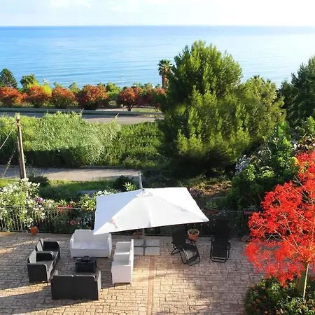 Oasi Della Natura With Pool By Local House *